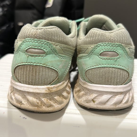 Sneakers - Picture 2 of 3